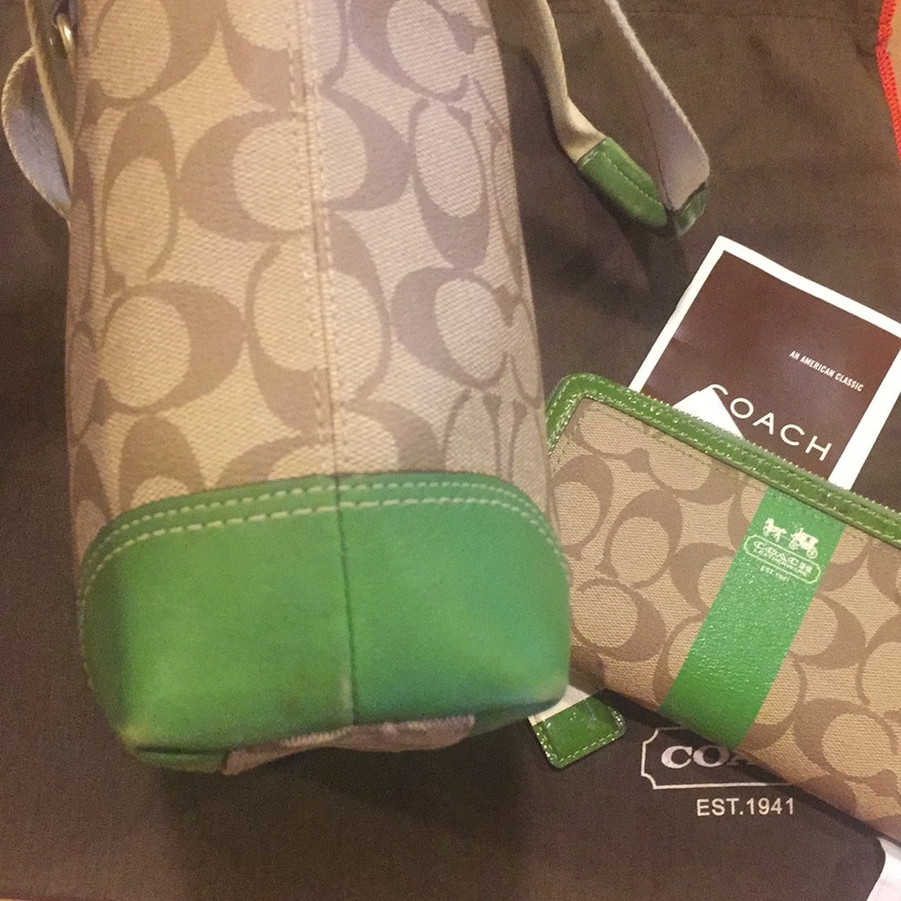 COACH HERITAGE TOTE Green Stripe 11349 PURSE ZIP AROUND WALLET - Picture 8 of 8